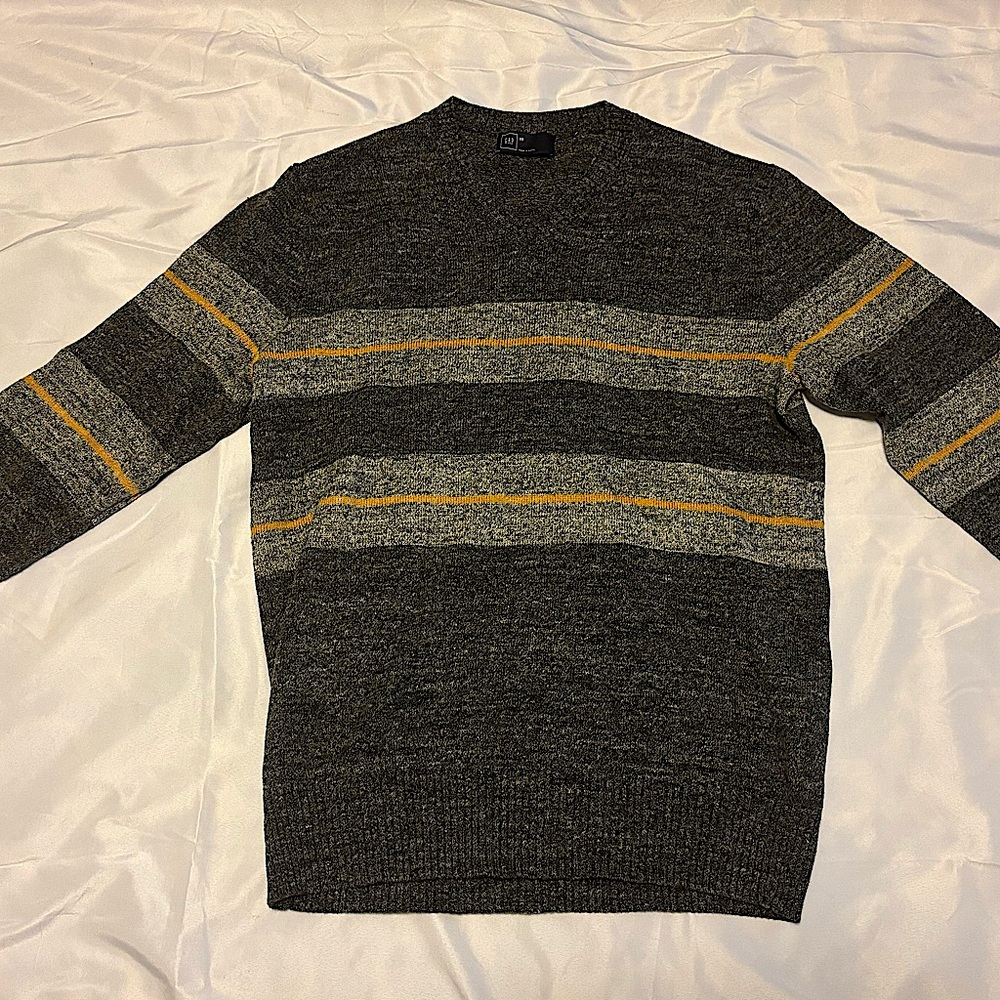 Men’s Gap Sweater